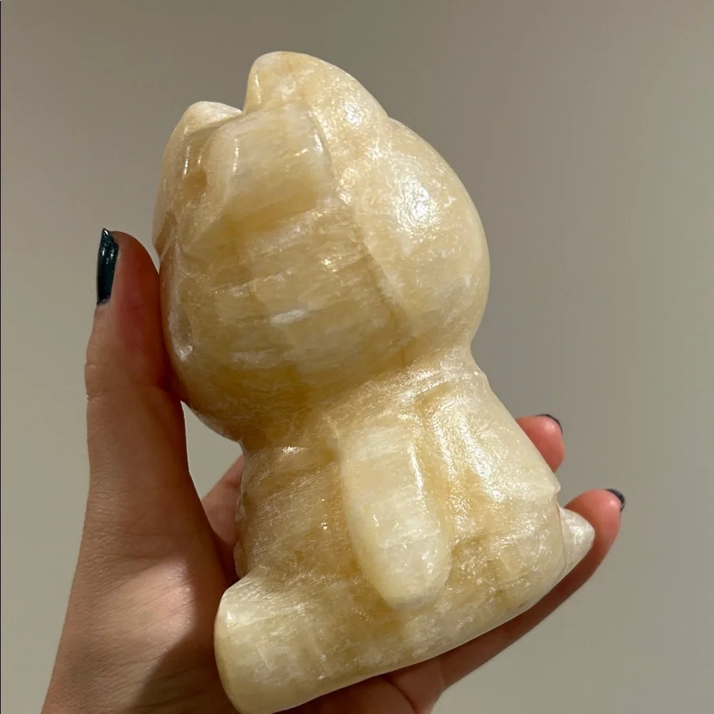 2.10 lb yellow calcite Hello Kitty Figurine - Picture 3 of 8